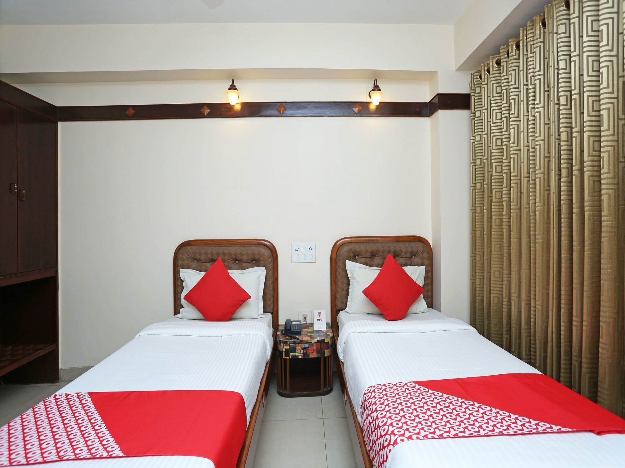 Hotel Amrit Regency กูวาฮาติ ภายนอก รูปภาพ
