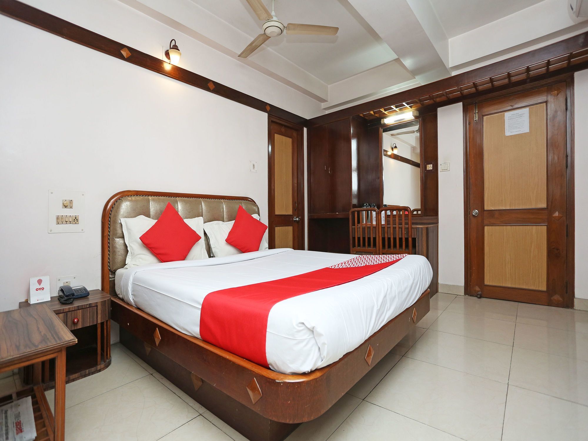 Hotel Amrit Regency กูวาฮาติ ภายนอก รูปภาพ