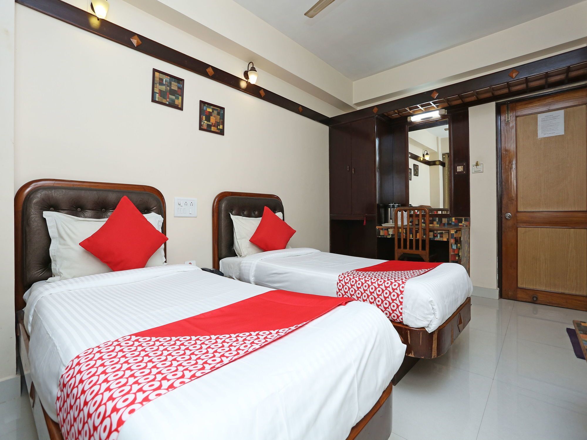 Hotel Amrit Regency กูวาฮาติ ภายนอก รูปภาพ