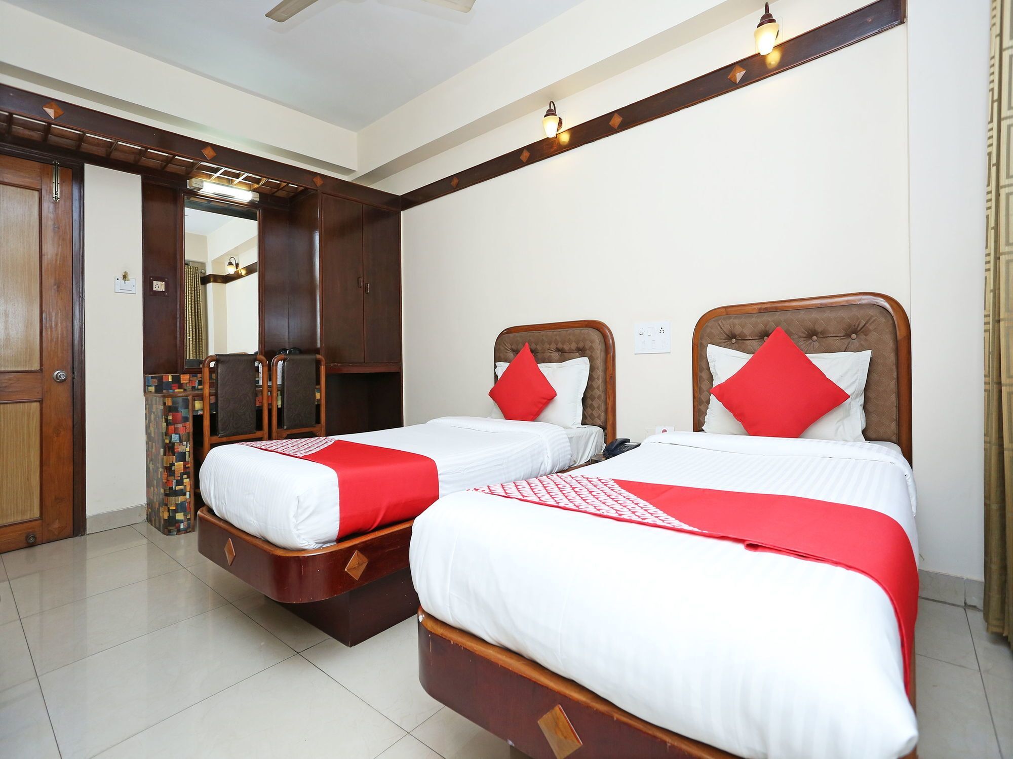 Hotel Amrit Regency กูวาฮาติ ภายนอก รูปภาพ